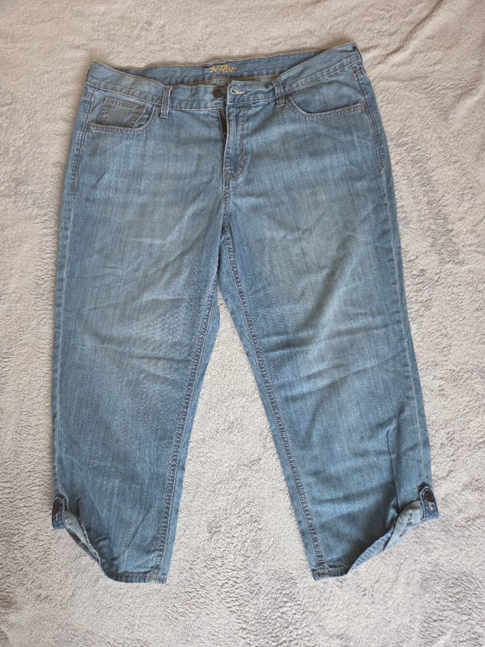 Old Navy The Flirt Jeans Capri Style Women's Size 16 Regular Straight Leg